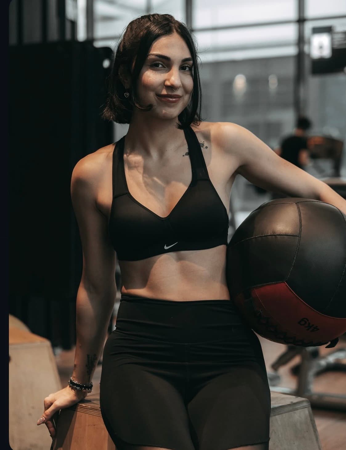 Dilara spor salonunda sağlık topuyla
